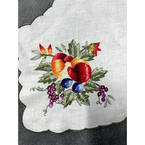Vtg Embroidered Hndmde Linen Tablecloth 17x17 Square Cottage Country Core Fruits - Picture 3 of 9